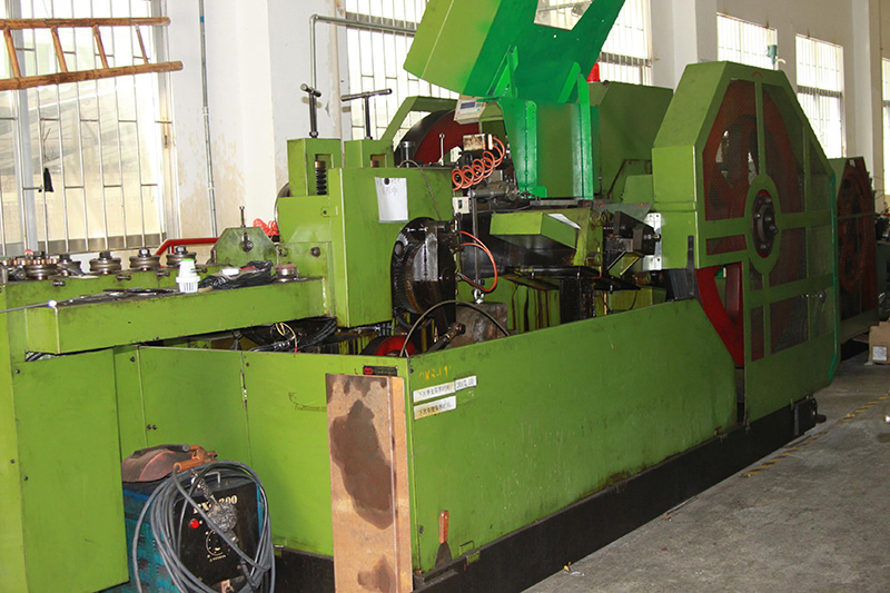 螺絲合模機設(shè)備 螺絲合模機設(shè)備